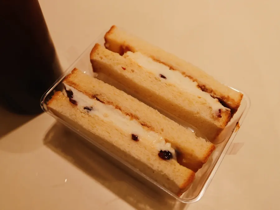 Two iced americanos on the table