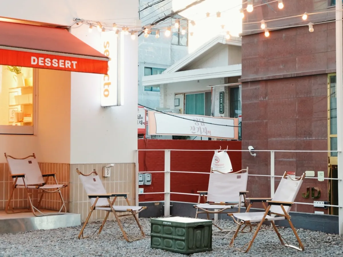 Convenience food corner available during unstaffed hours