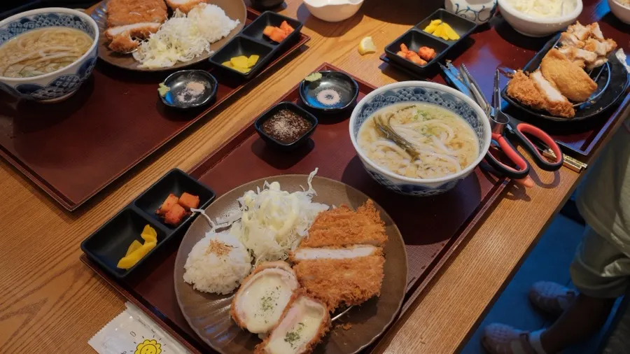 The half-and-half katsu set with two pieces of cheese tonkatsu