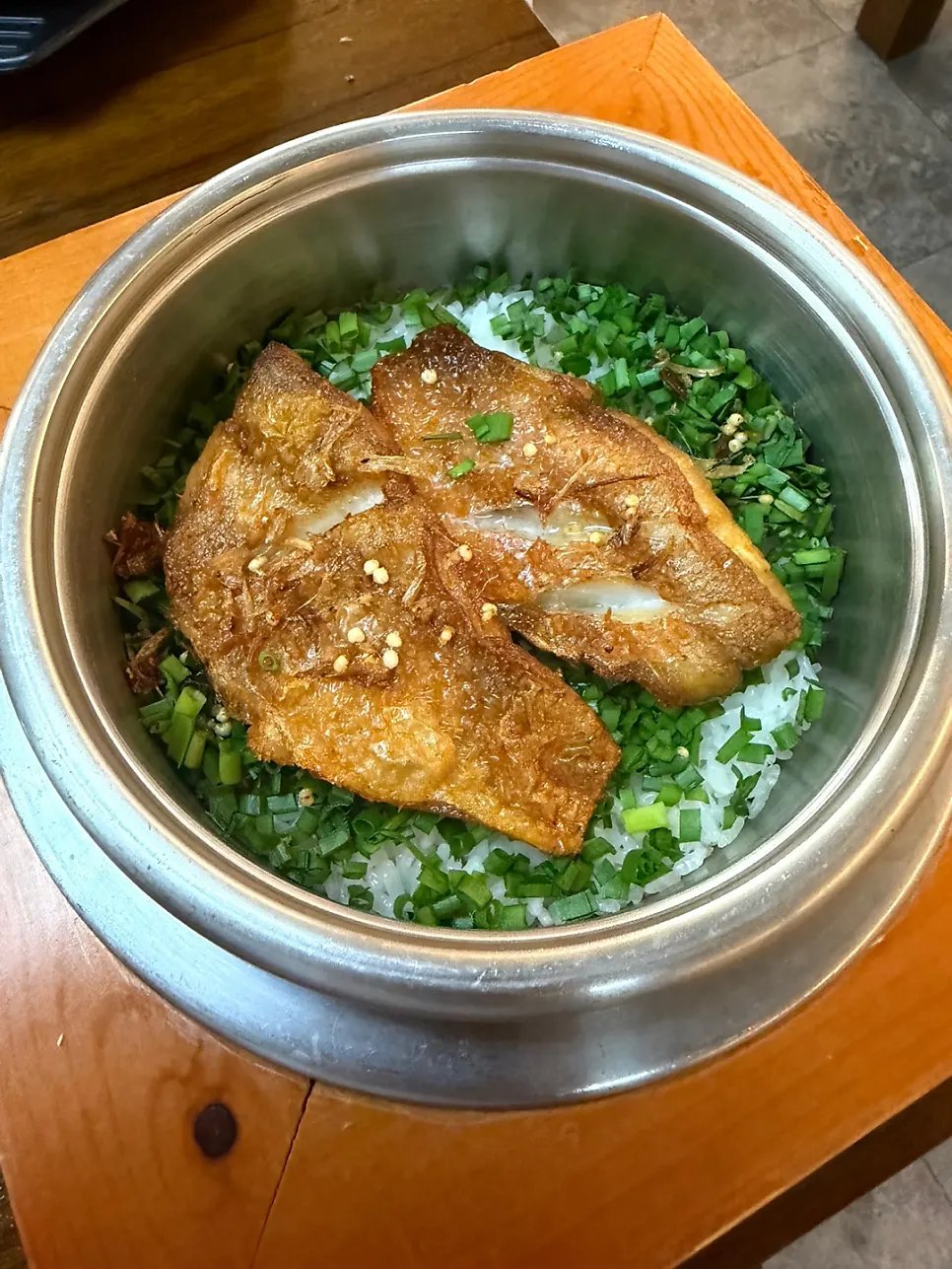 금태살이 올라간 솥밥 상차림