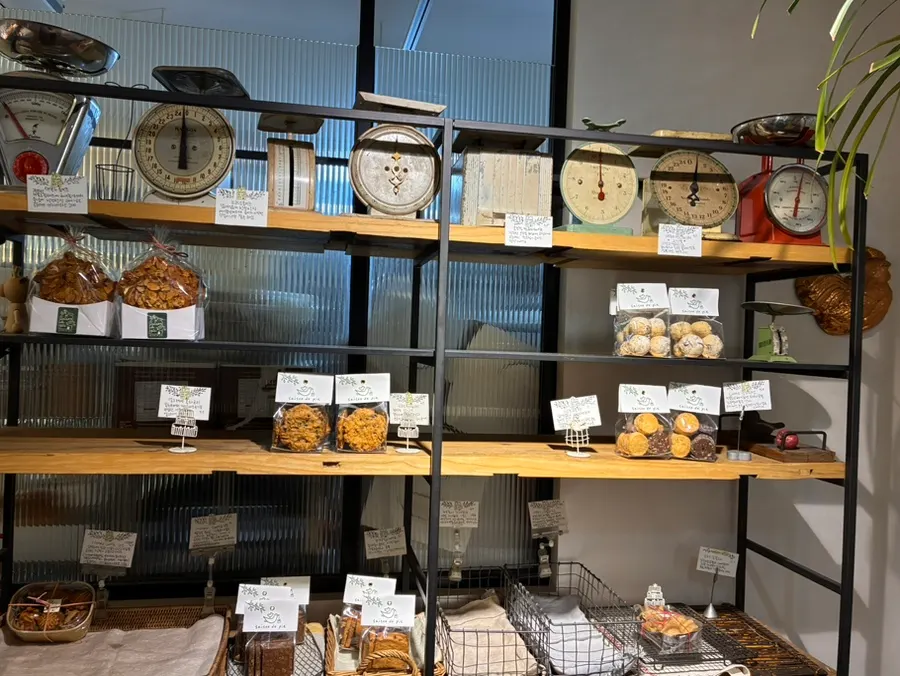 Interior view with pie aroma filling the space