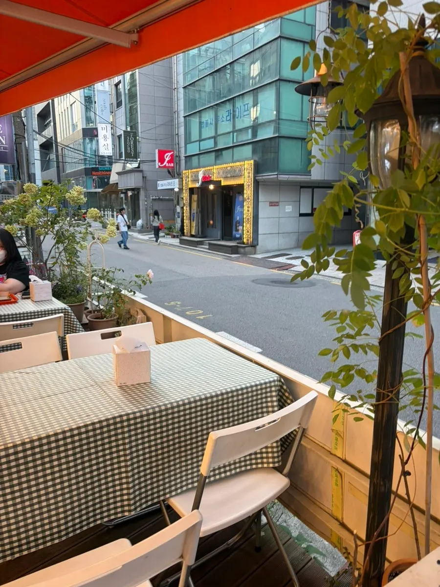 떡볶이 양념에 찍어 먹는 더블치즈달걀김밥