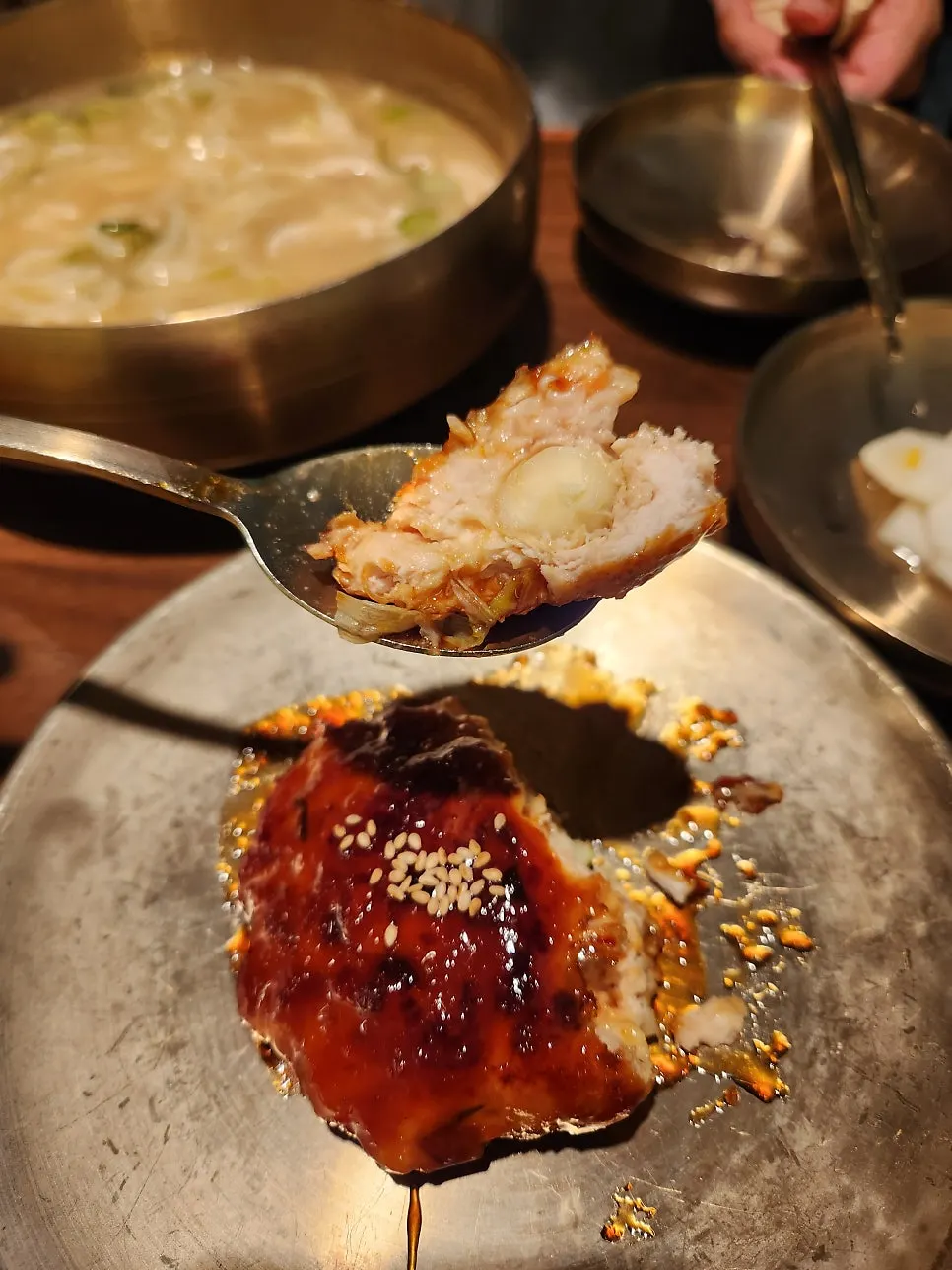 닭볶음탕 사이드로 고른 떡갈비