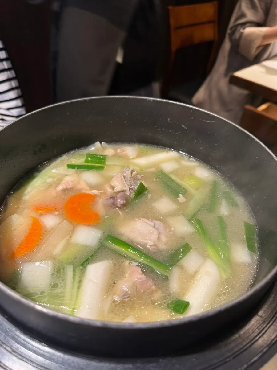 Whole chicken in a cauldron for the medium dak han mari