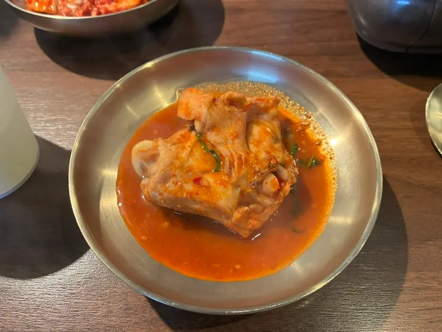 Seocho Jeonggye's dakbokkeumtang served in a large pot