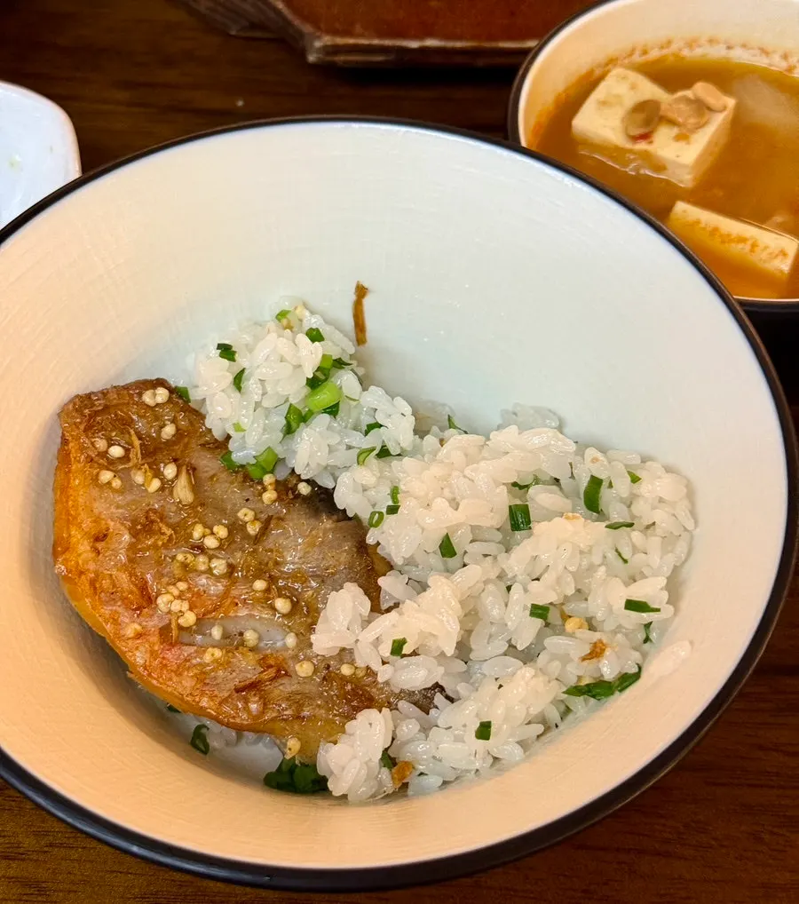 A bowl of fluffy geumtae hotpot rice