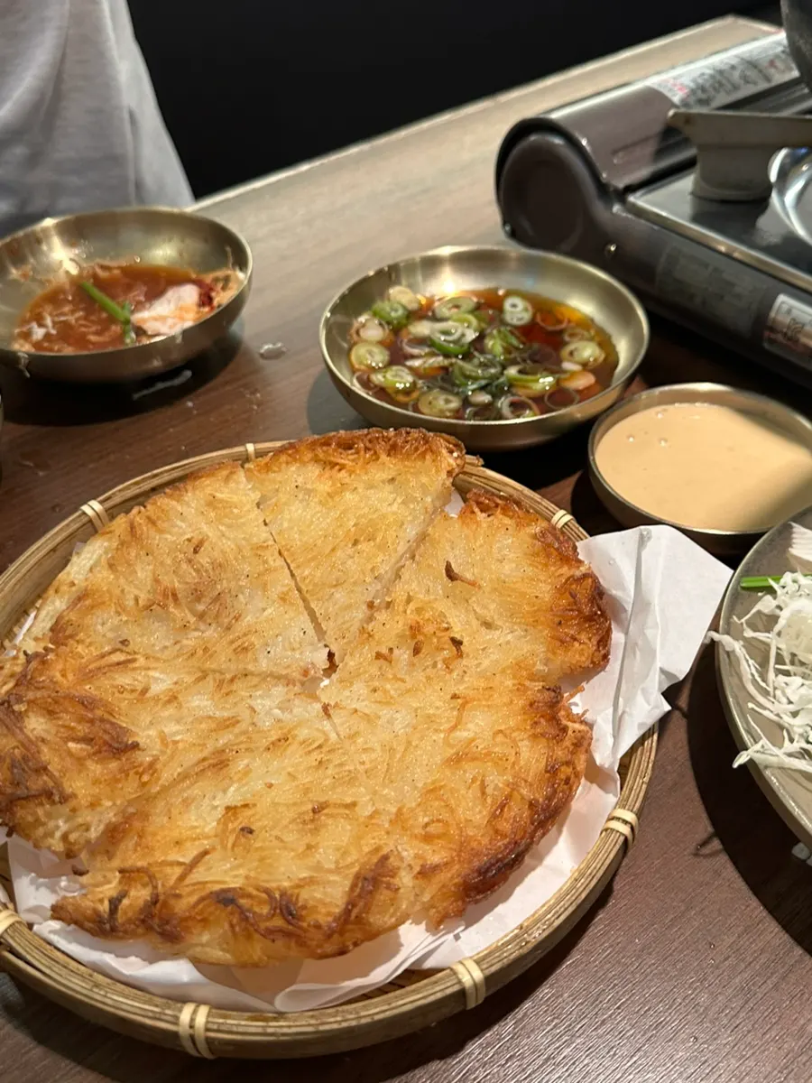 포슬포슬하게 익은 닭한마리 감자