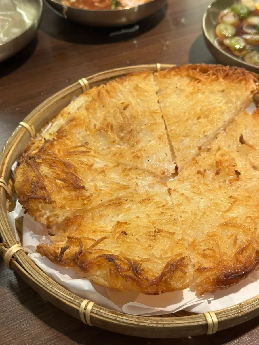 국물과 함께 떠먹는 감자