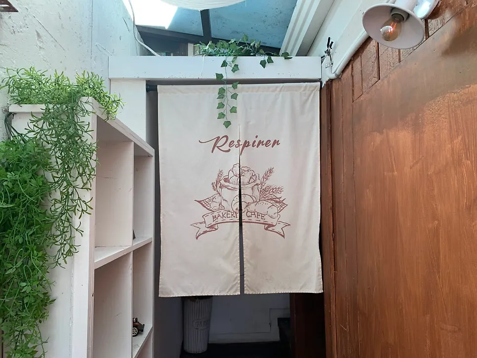 Wood-toned entrance area of the Seochon café