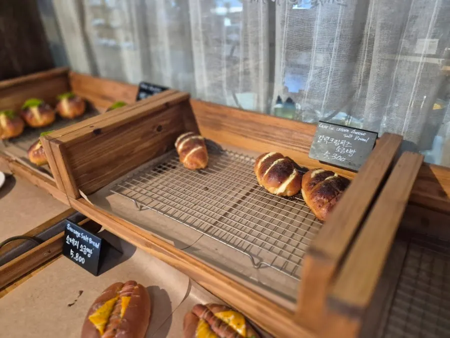 Bakery display case with salt breads