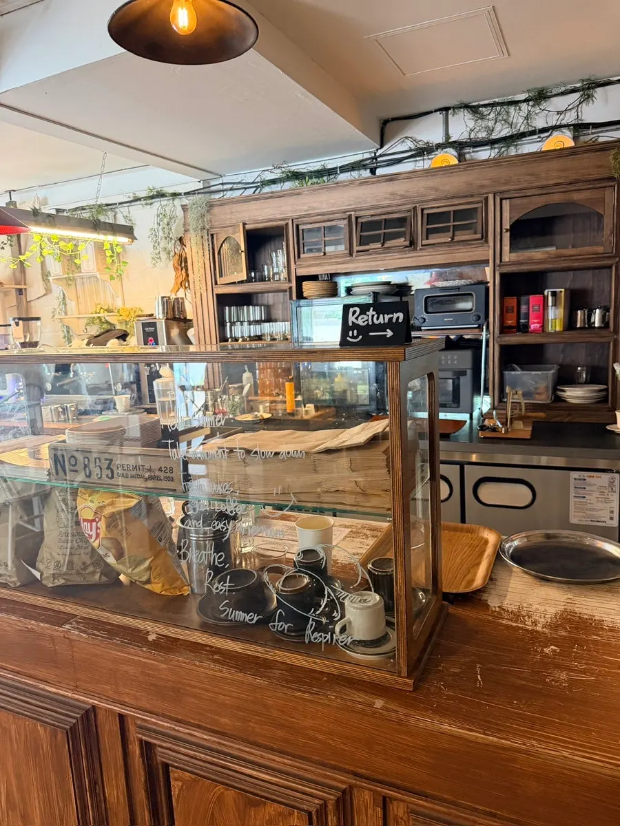 European-style order counter