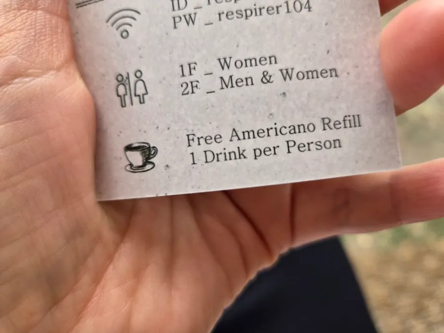 Sign about the coffee refill policy