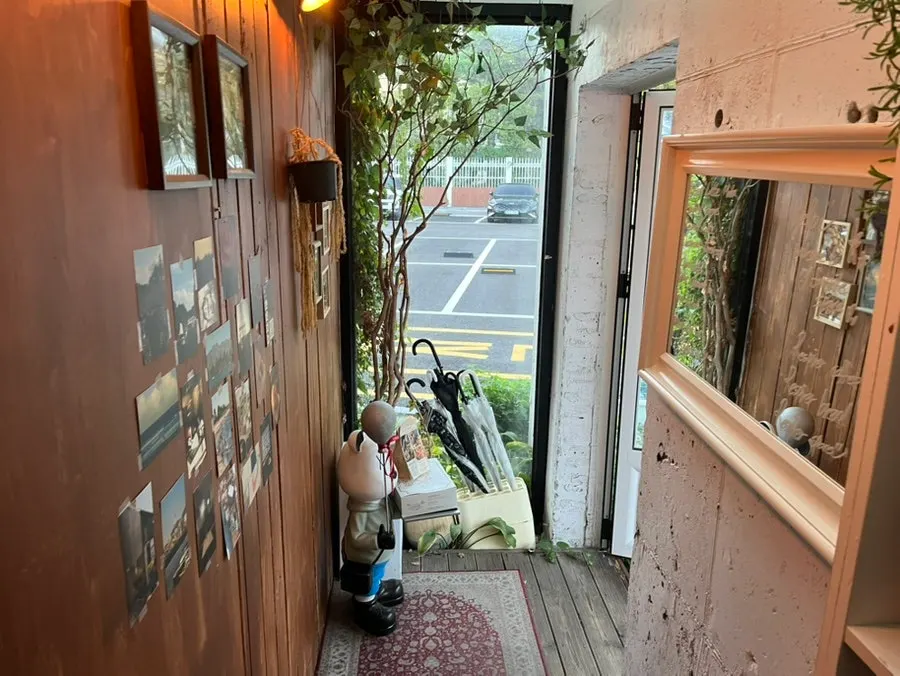 Quiet café interior view