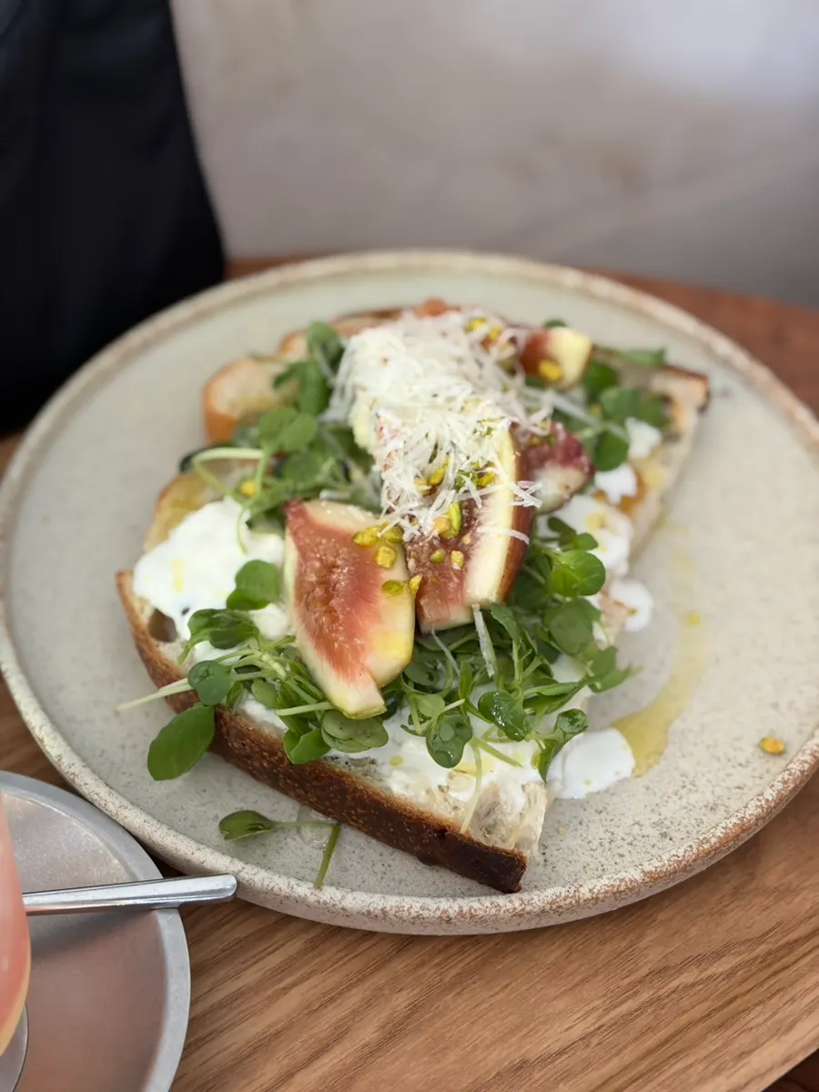 Seasonal fig sandwich