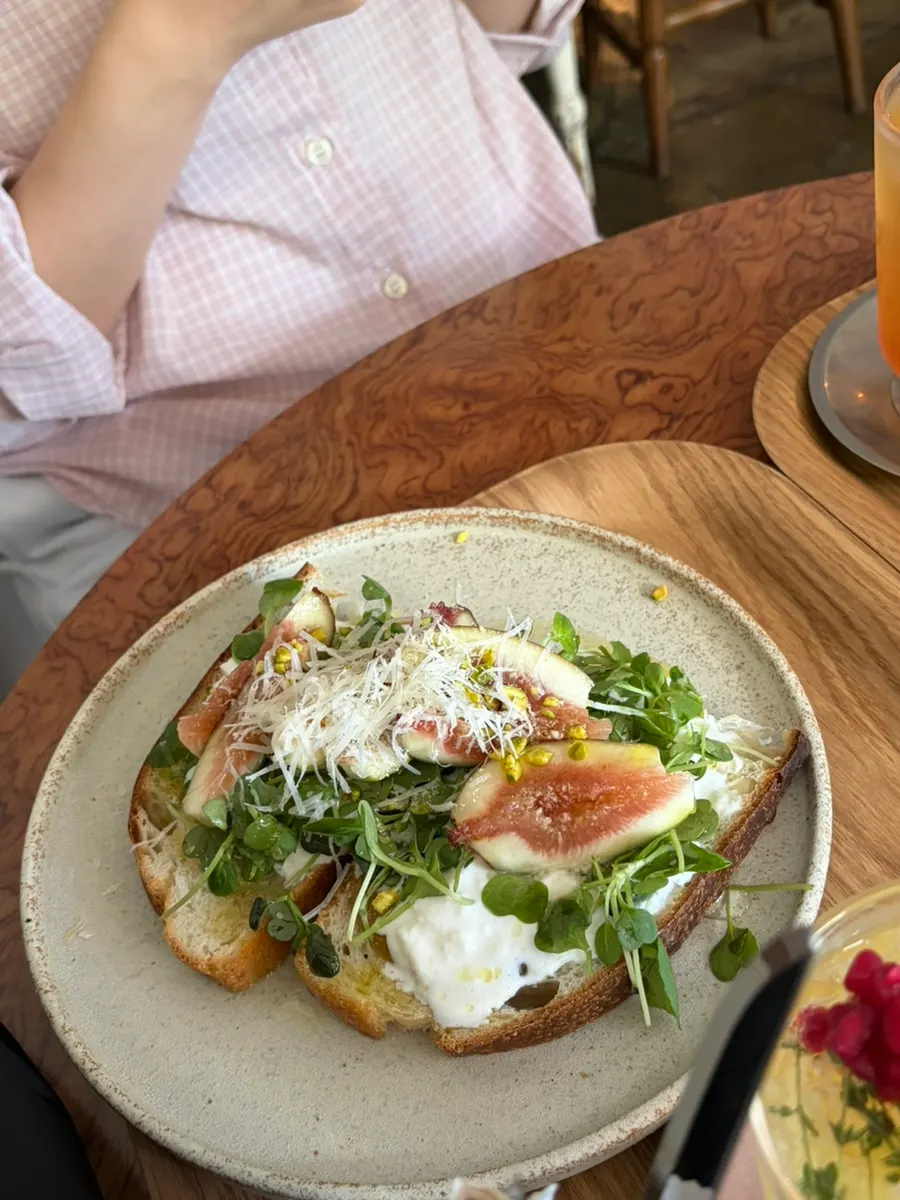 Brunch menu at Respire Seochon
