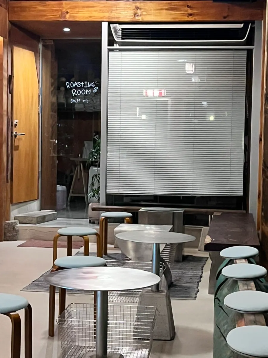 Roasting room set up inside Oldsse Seochon