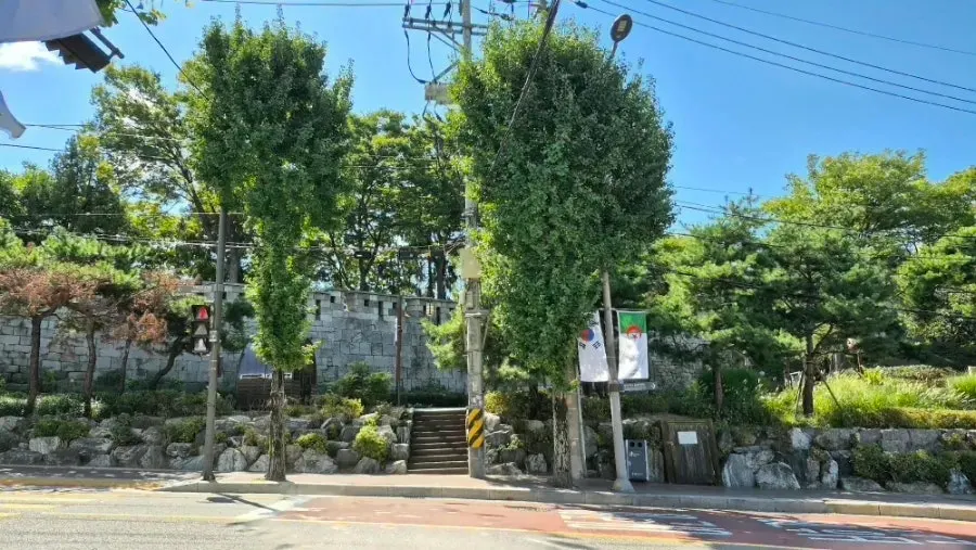 한성대입구역에서 이어지는 성북동 한양도성 성곽길 산책 풍경