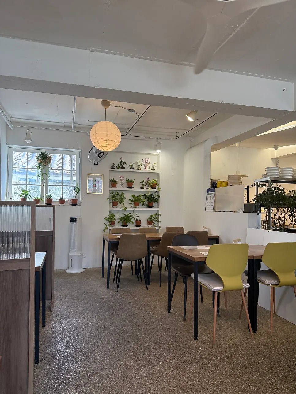 The tidy interior of Seochon Nugak
