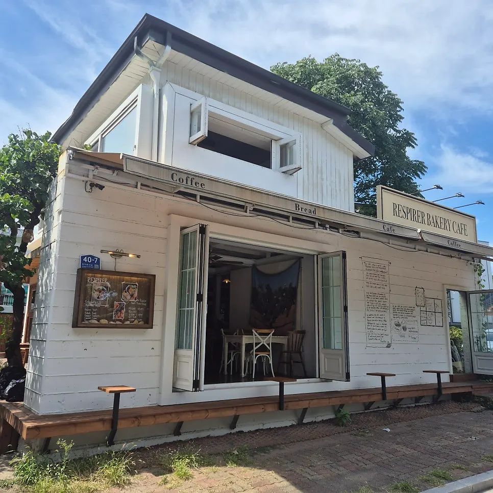 View of Respire Bakery Cafe in Seochon