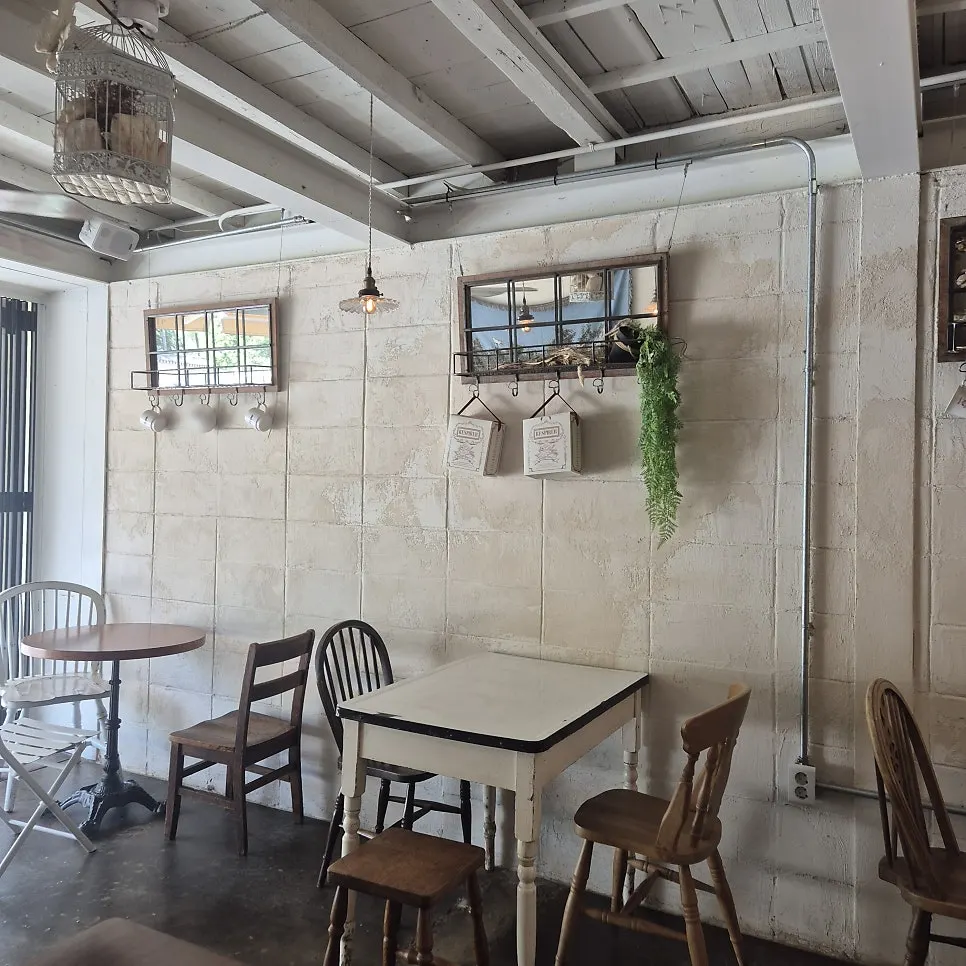 Passageway and entrance leading to the café