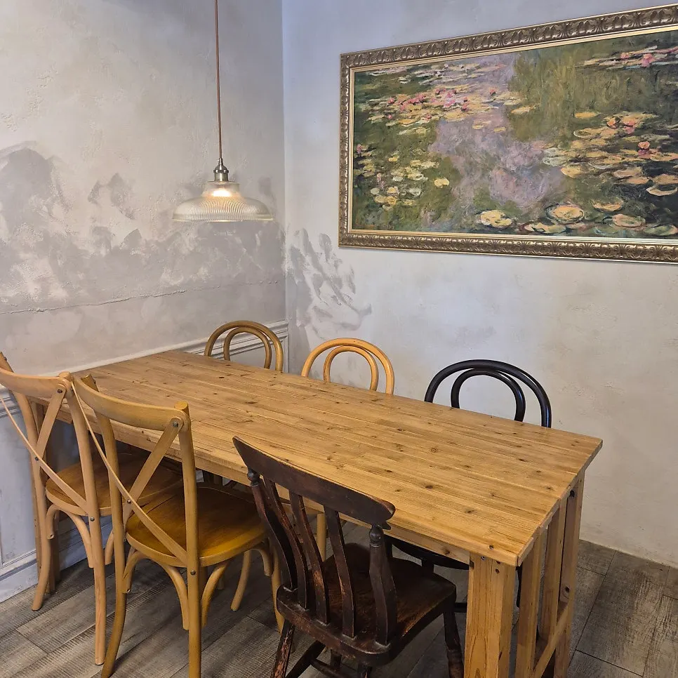 Outdoor tables and exterior café space