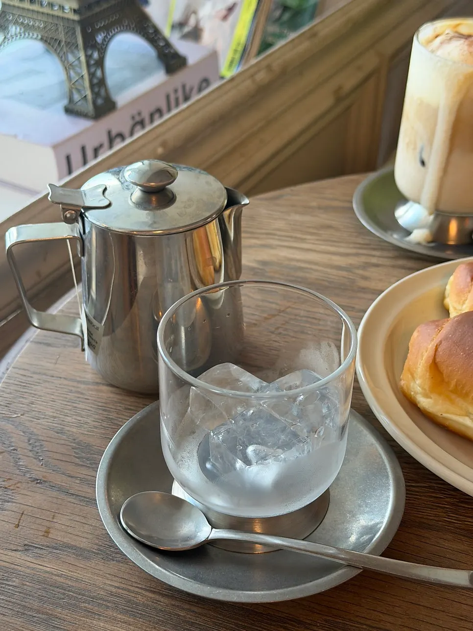 Rooibos tea made with Dammann Frères tea bags