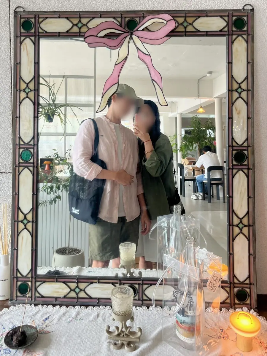 와인슈타인 서촌 나가는 길 거울샷