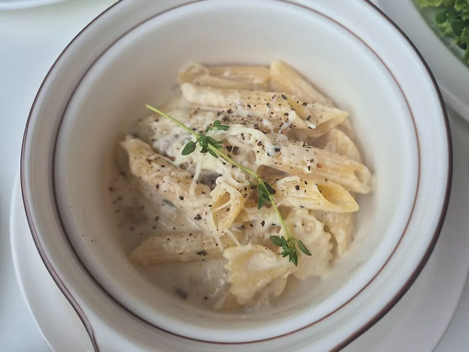 Lunch dish served with vegetables