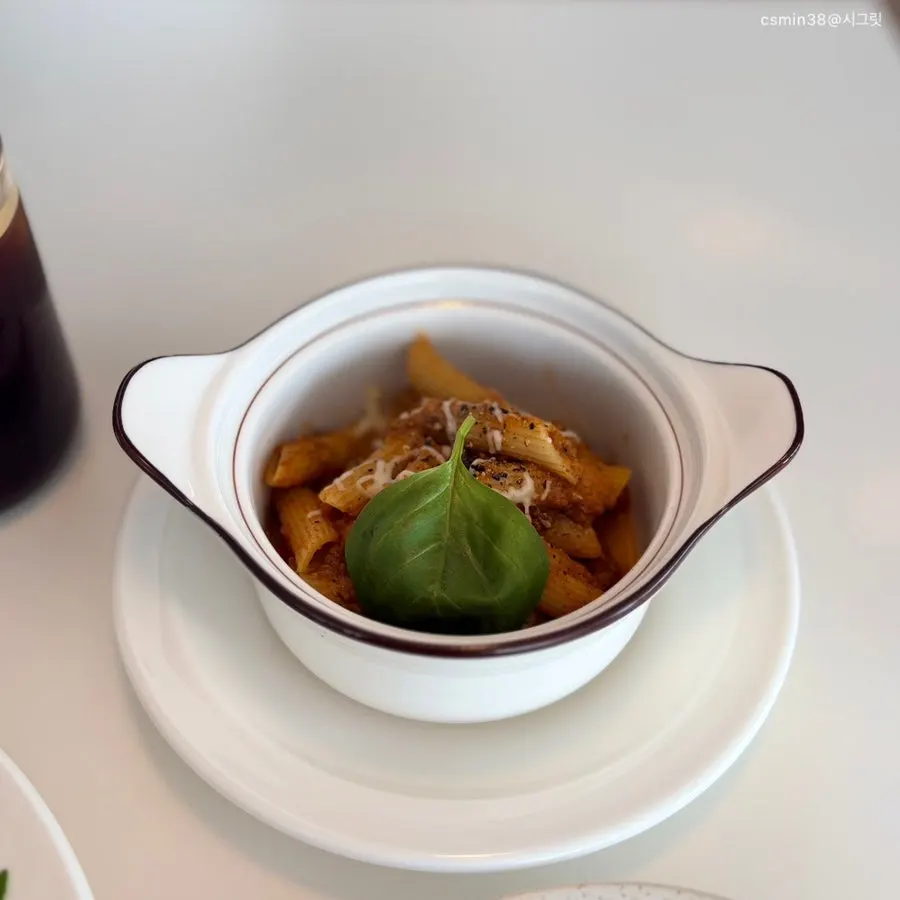 토마토소스 펜네 파스타
