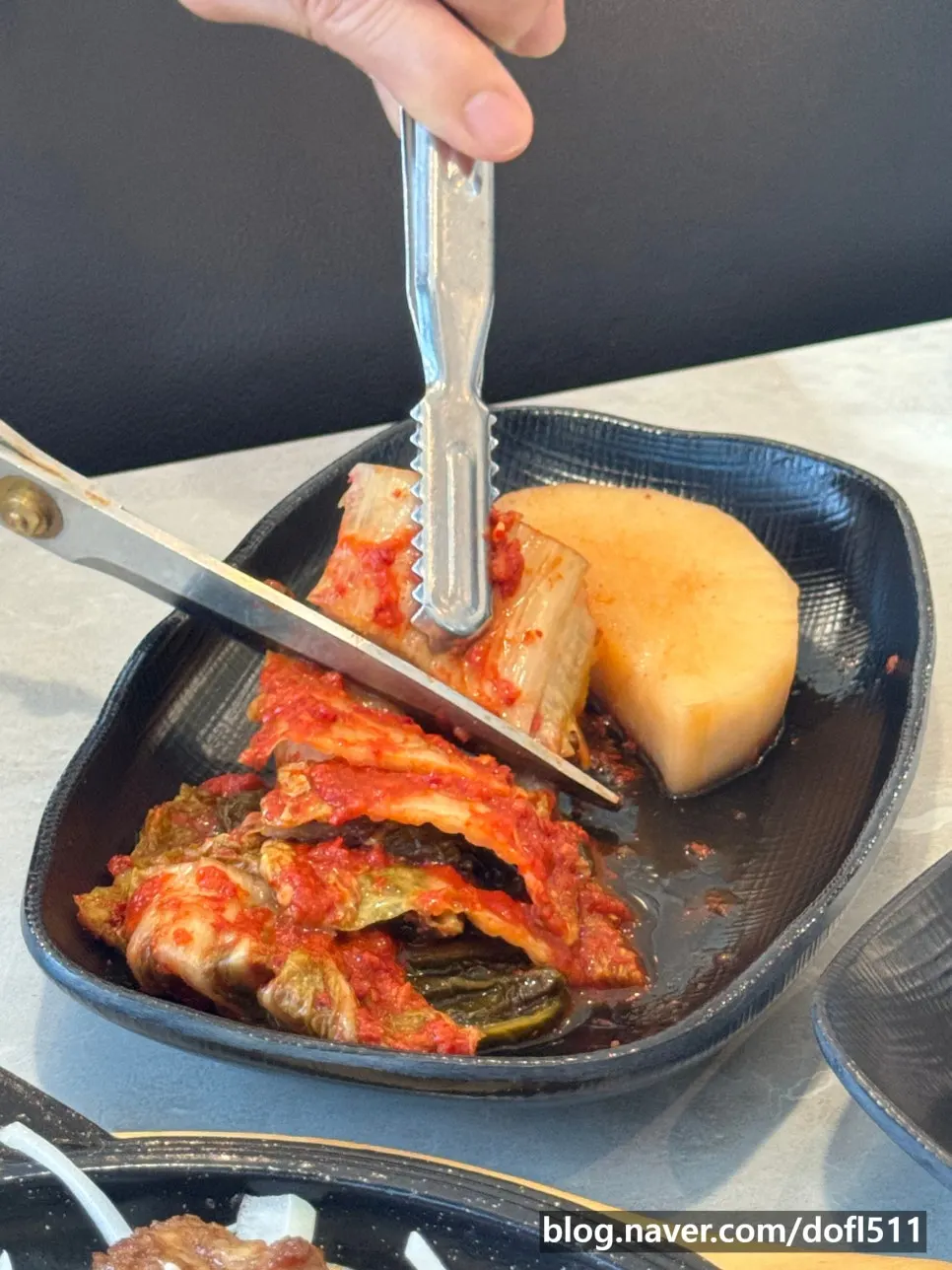 Idobonga's kimchi and diced radish kimchi side dishes