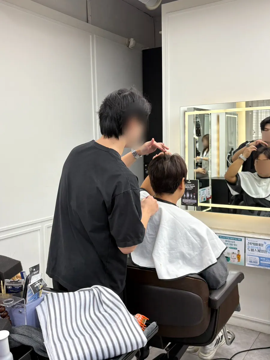 Interior of a hair salon near Seodaemun Station