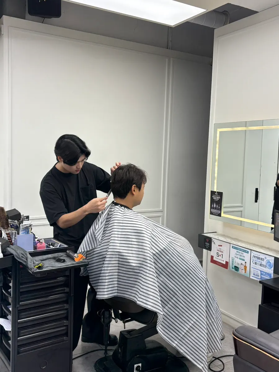남자머리 상담과 커트 사진