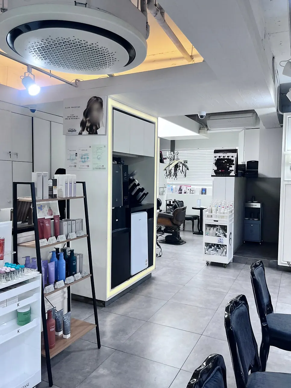 Visit to Salon de Supullim