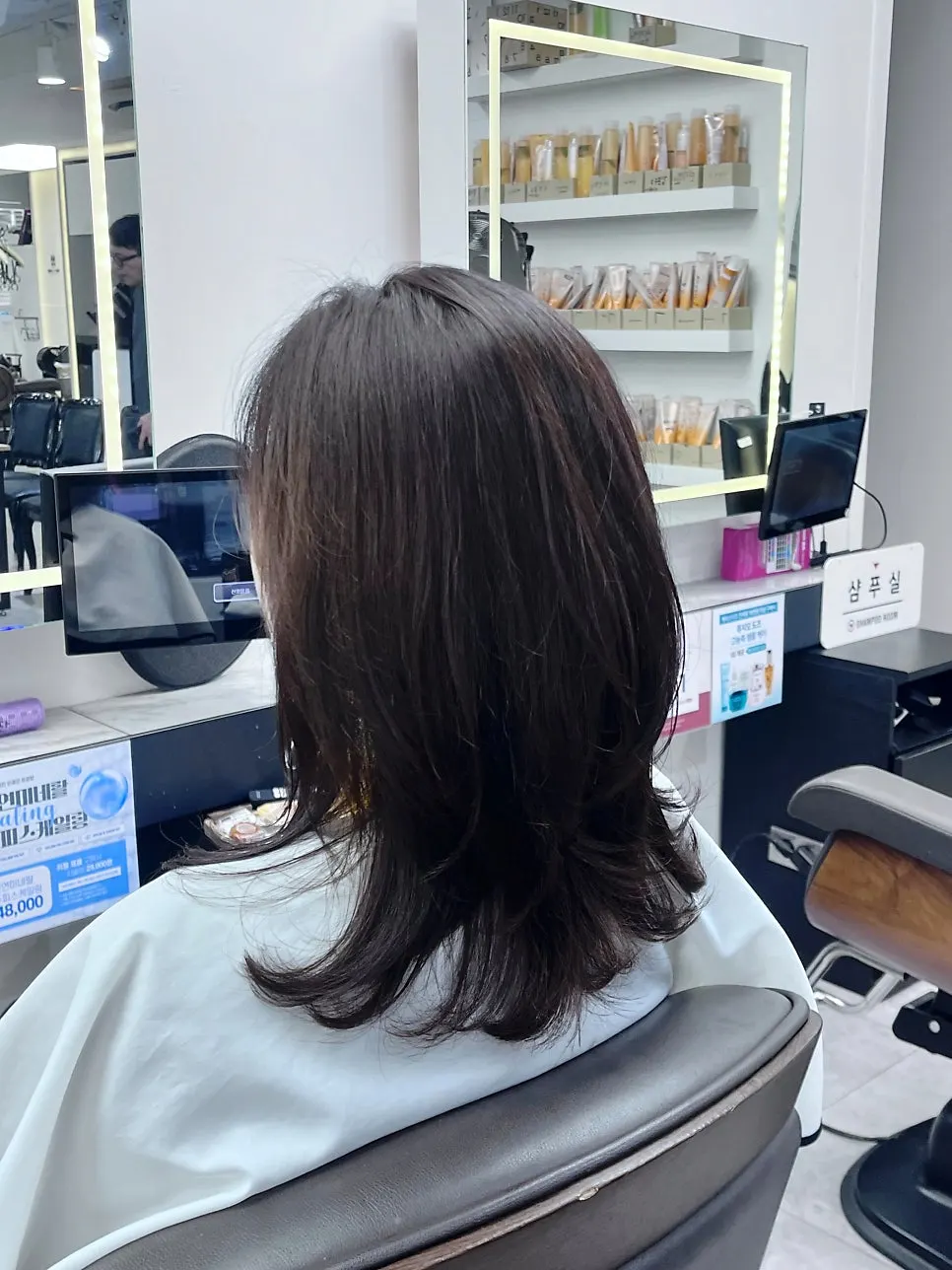둥근 얼굴형 사이드뱅 헤어스타일
