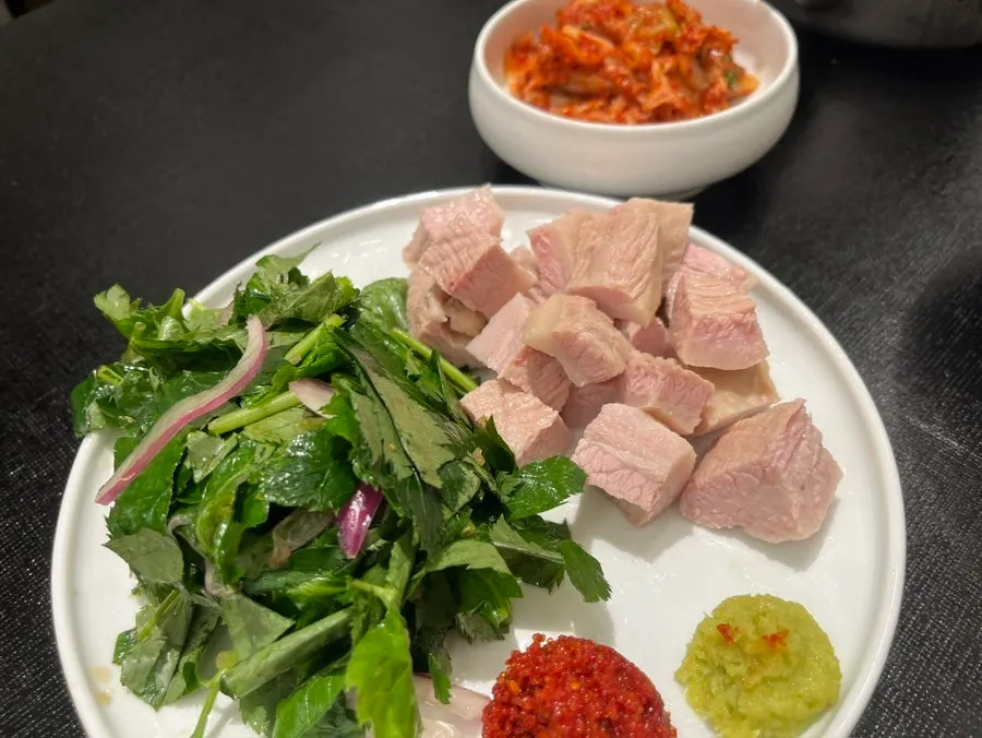 항정 수육 온제육
