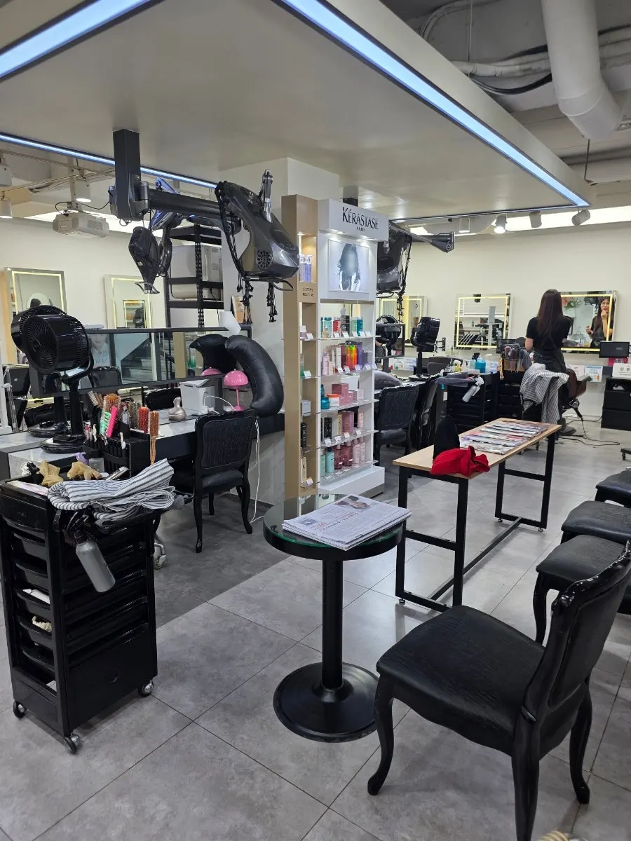 A calm corner of the hair salon