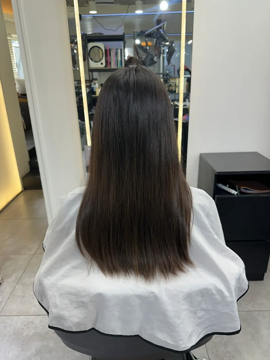 Long layer-free hair before the treatment