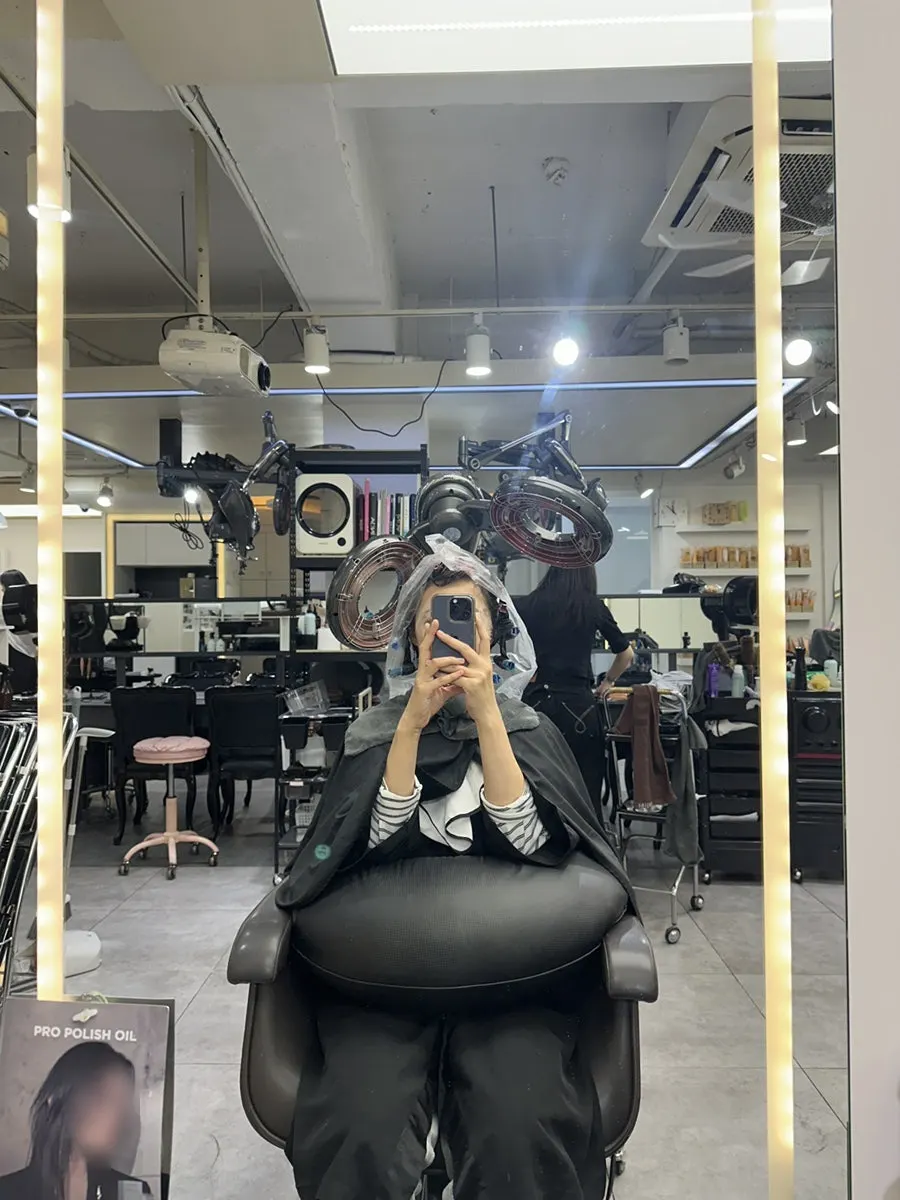 Cystine (shape memory) treatment before the perm