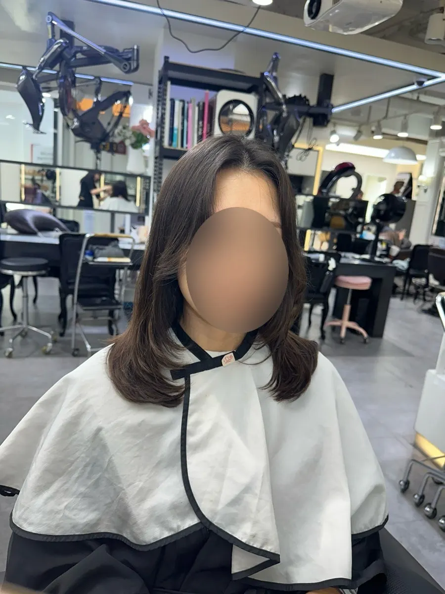 Side view after the finished C-curl perm