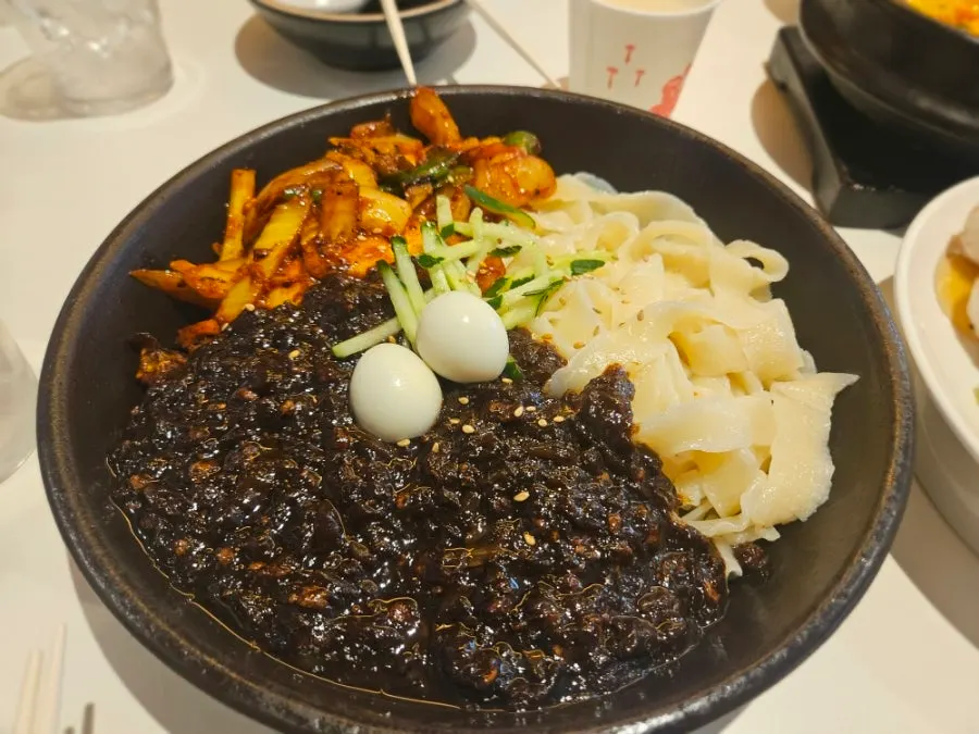 Seodamheon 2-person set with samjjamyeon