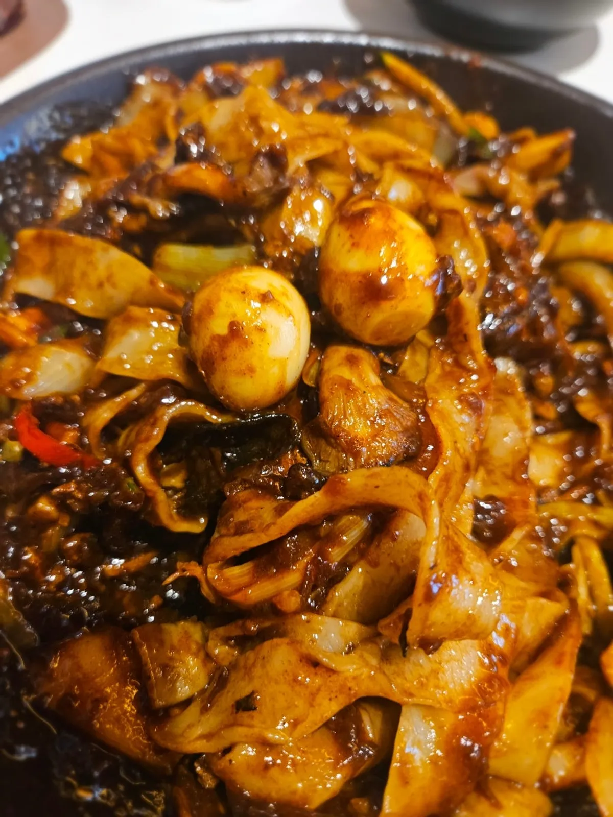 Samjjamyeon with mala oil and vinegar added