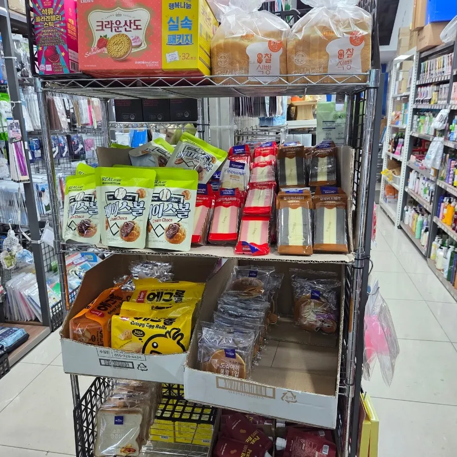 Product display at On Saenghwal