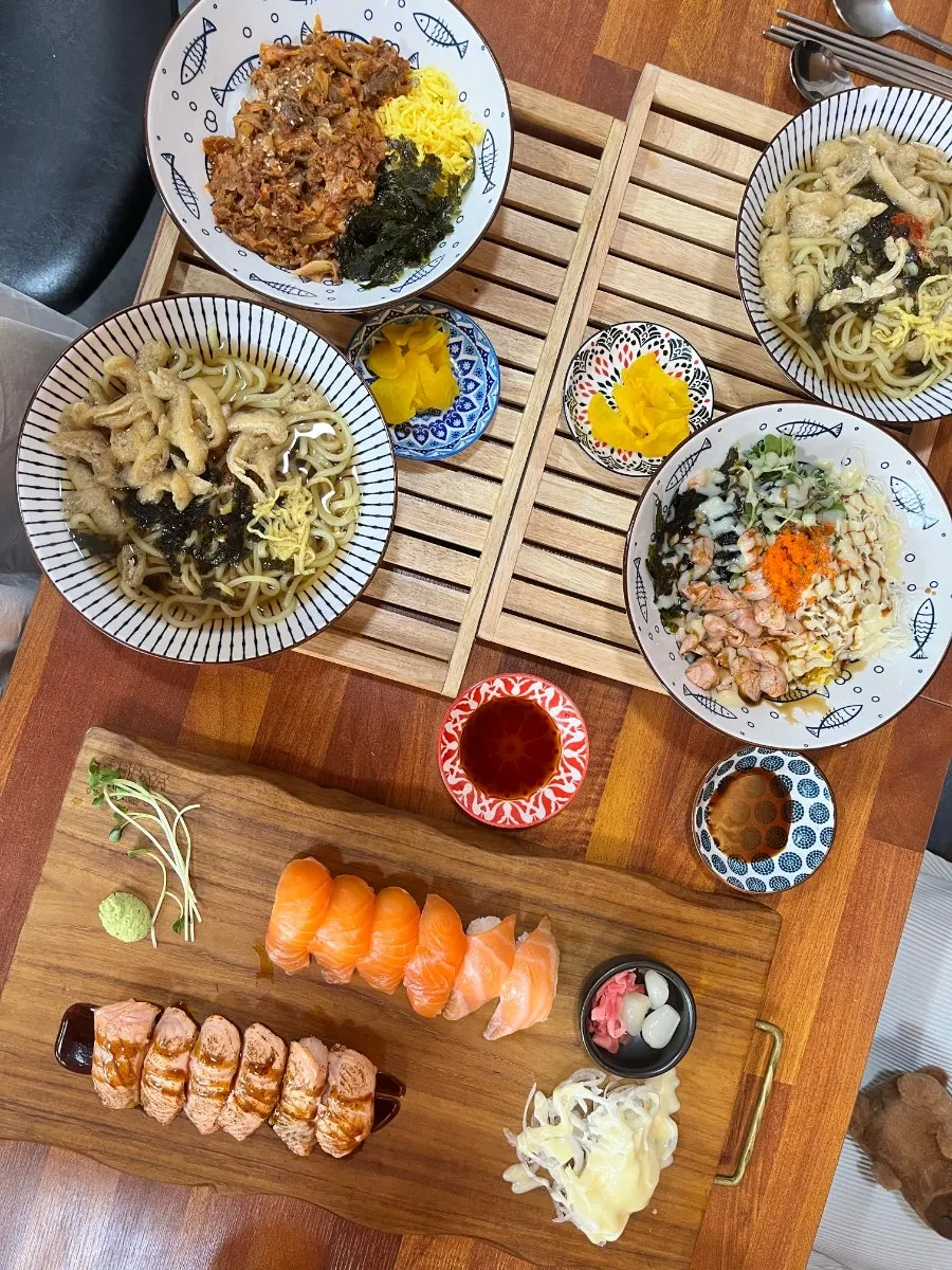 The lunchbox dishes we ordered