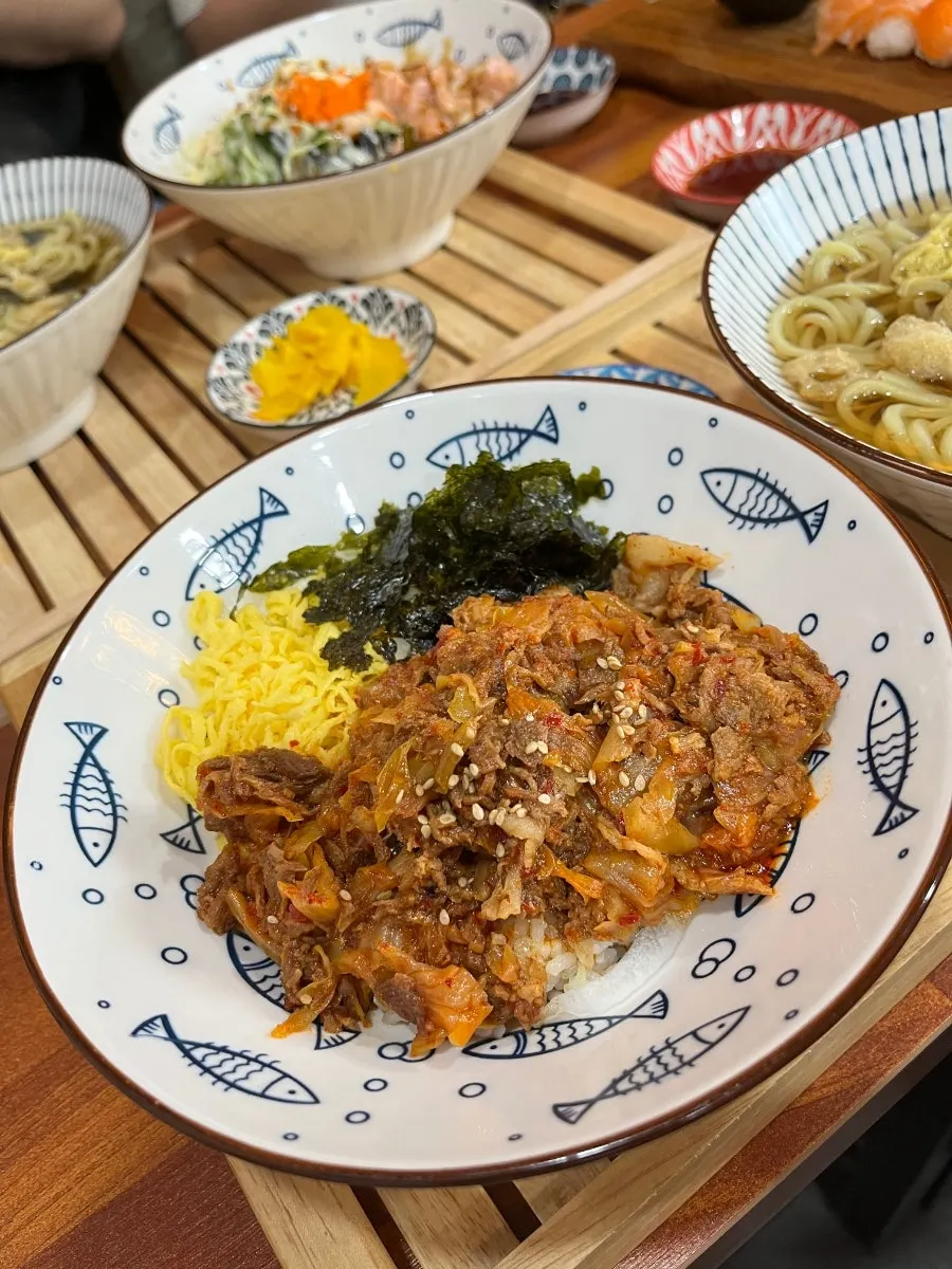 Spicy pork rice bowl and yubu udon