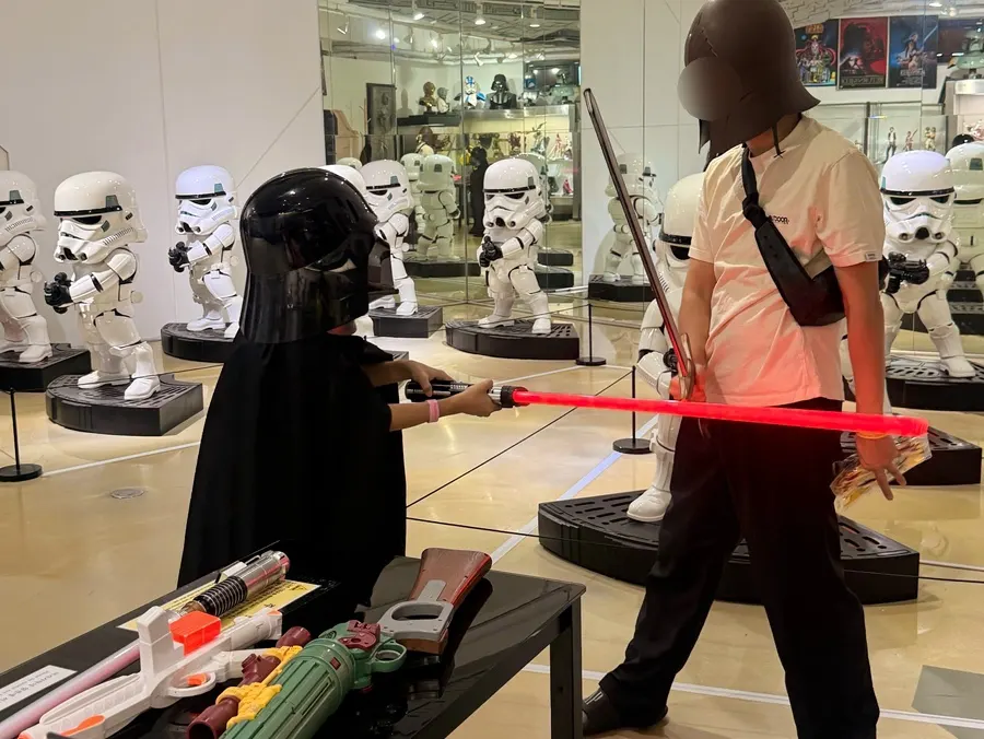 Star Wars and knight costume experience