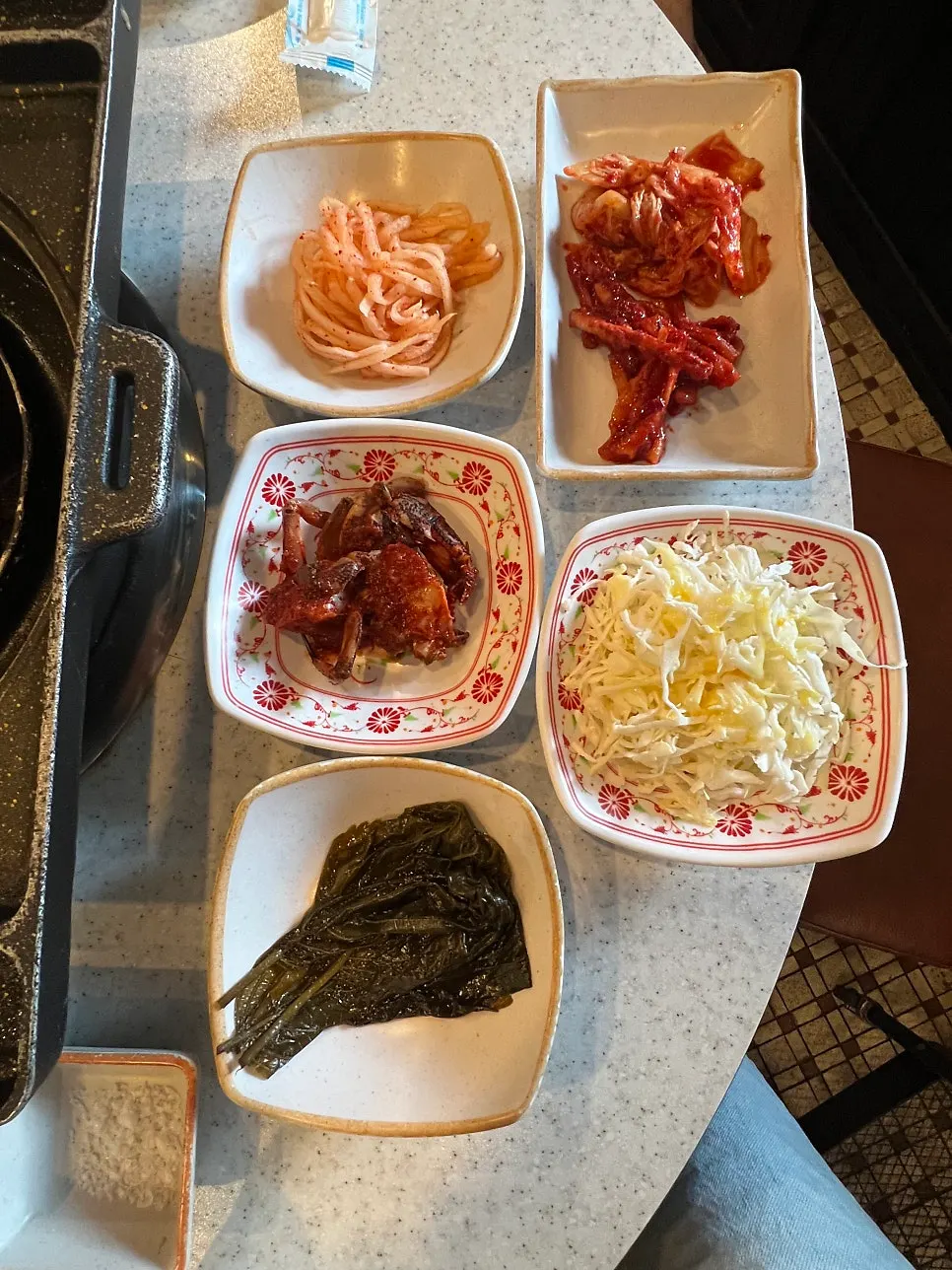 주차 안내 뒤 식당 방문 문맥