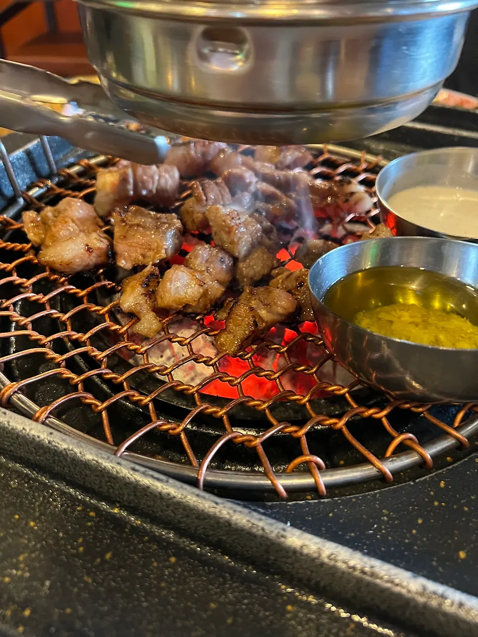 굽기 전 제주 돼지고기