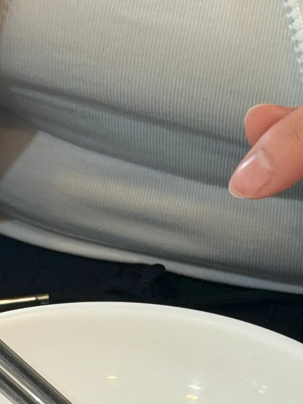 The table cleared after finishing the meal