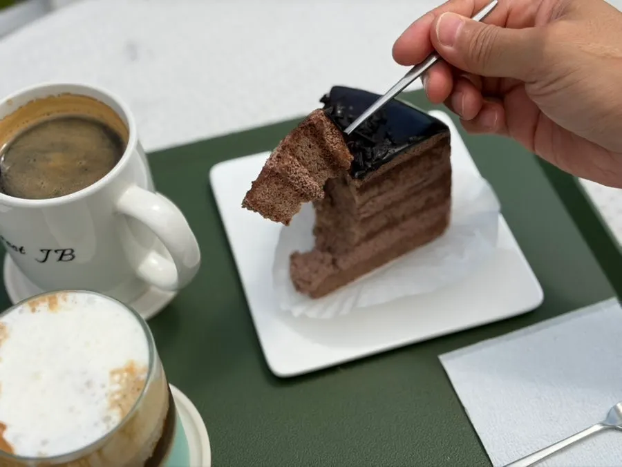Gluten-free chocolate rice cake