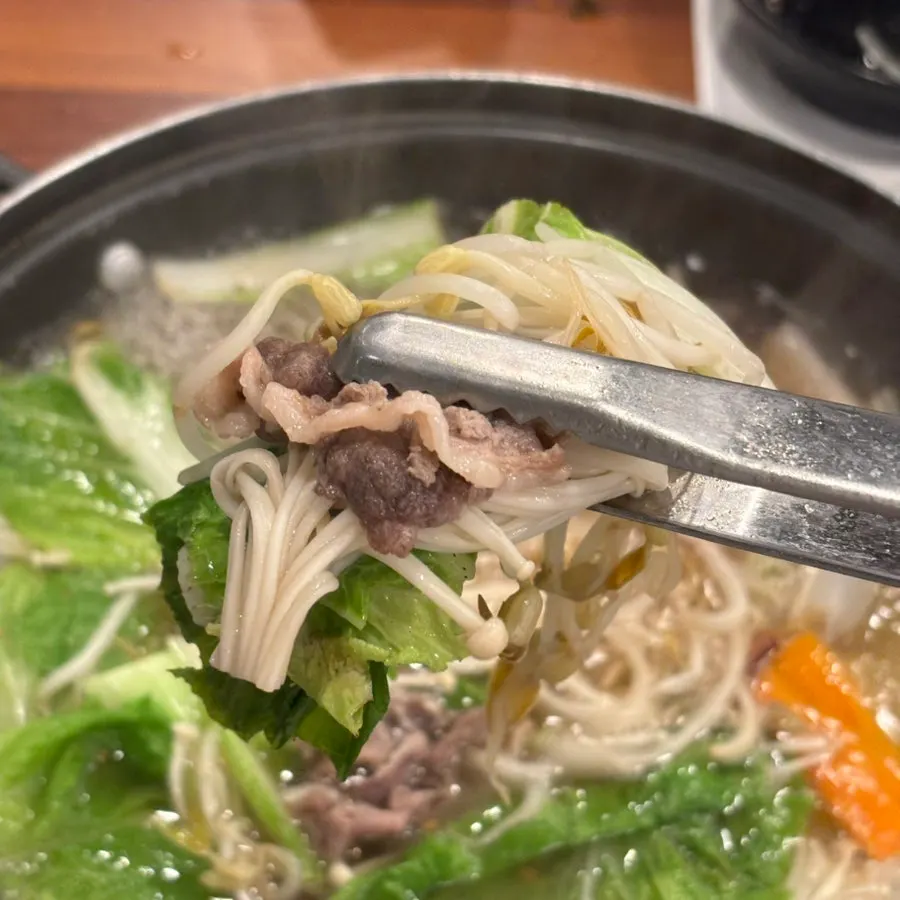 조아코스를 다 먹은 뒤 테이블